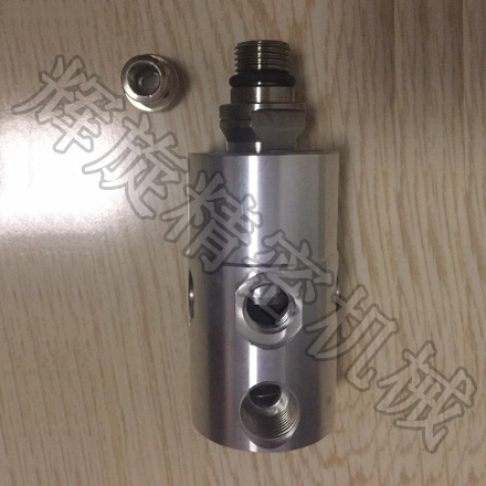 �������D���^